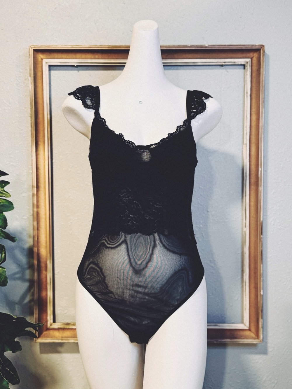 Just Polly New York Black Sheer Lace Bodysuit Teddy Lingerie Women’s Large